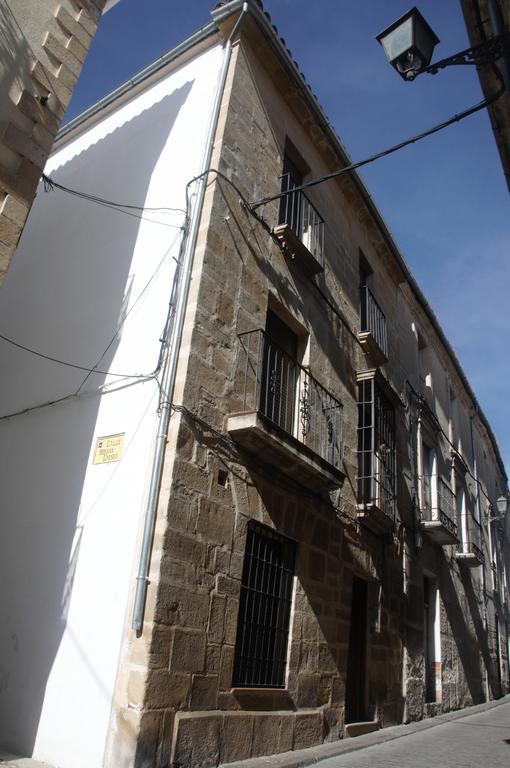 Arco De Las Descalzas Ubeda  Exterior photo